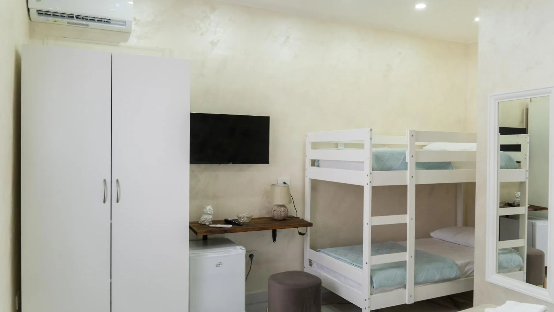 Bed & Breakfast Blessing Room 4 Naples Italy