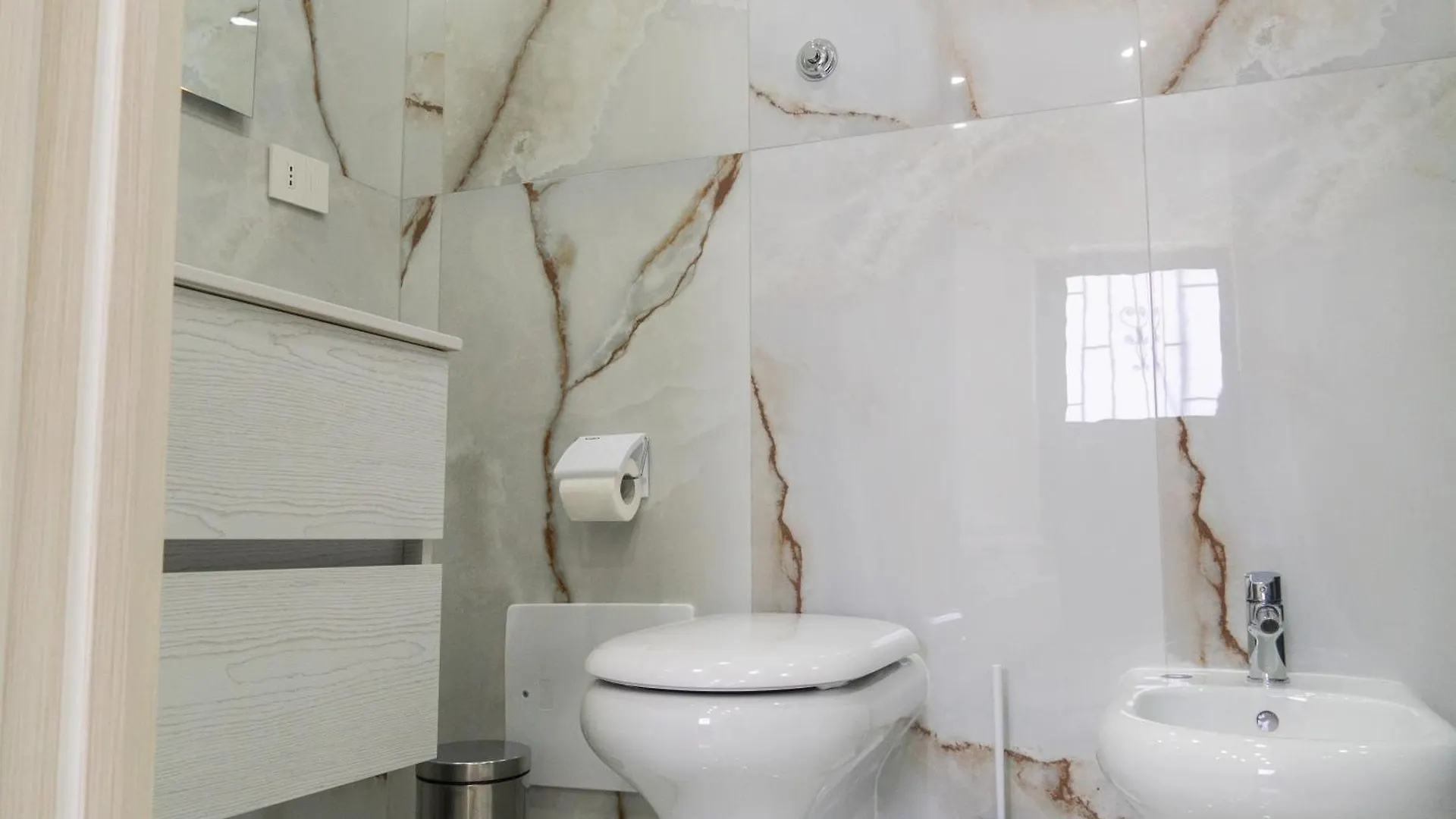 Blessing Room 4 Νάπολη Bed and Breakfast